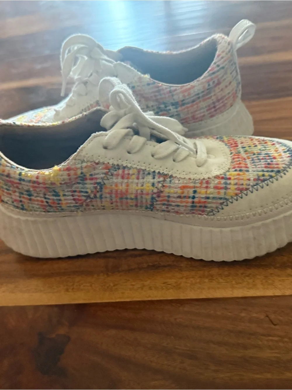 Blowfish casual platform